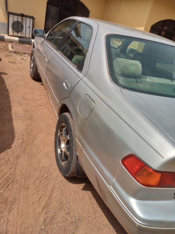 Thumbnail 2 of 2000 Toyota Camry LE